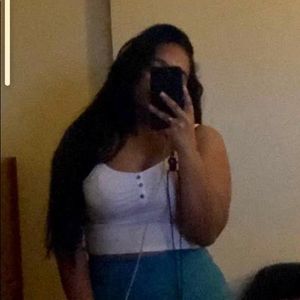 Meet your Posher, Ana